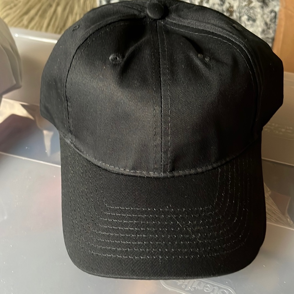New without tags Mens, women or kids ball caps